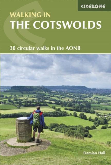 Walking in the Cotswolds : 30 circular walks in the Cotswolds AONB - The Cleeve Bookshop