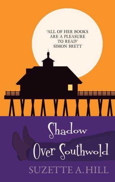 Shadow Over Southwold : The wonderfully witty classic mystery - 9780749027315